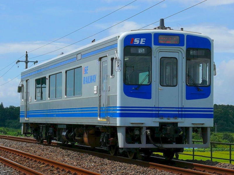 File:IsetetsuTrain.jpg